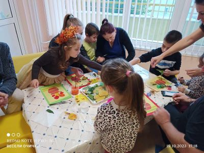 "С багрите на есента"- творческо ателие в 3"А" група  4