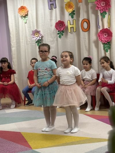 Заключително представяне на групите по английски език 9