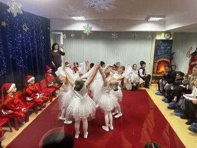"Вълшебна Коледа" в четвърта "Б" група  3