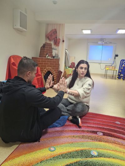 " Как родителят регулира себе си, за да регулира емоционално детето си"  3