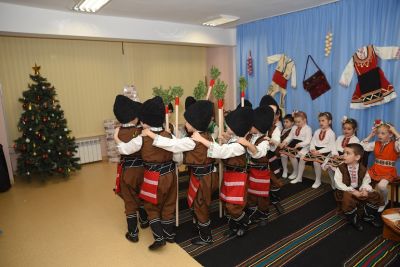 Коледа е! 6
