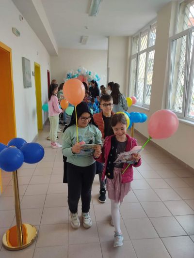 Нашите бъдещи ученици на гости в ОУ " Св. Иван Рилски" 7