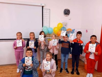 Нашите бъдещи ученици на гости в ОУ " Св. Иван Рилски" 8